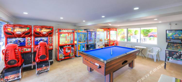 亚历克斯海滩小屋和观光园酒店(Alex Beach Cabins and Tourist Park)图片