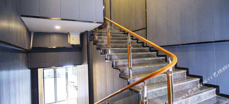 华阳酒店(深圳大学大新地铁站店)图片