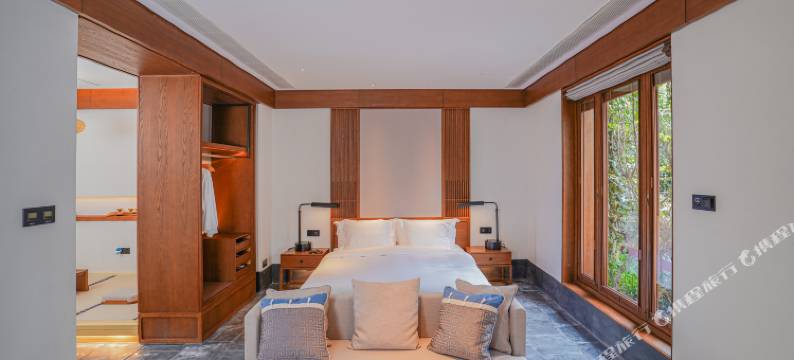 凤凰熊公馆(凤凰古城北门码头店)图片