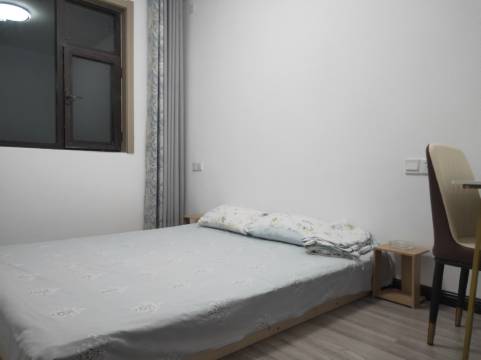 缤纷四季公寓(迎宾东街分店)