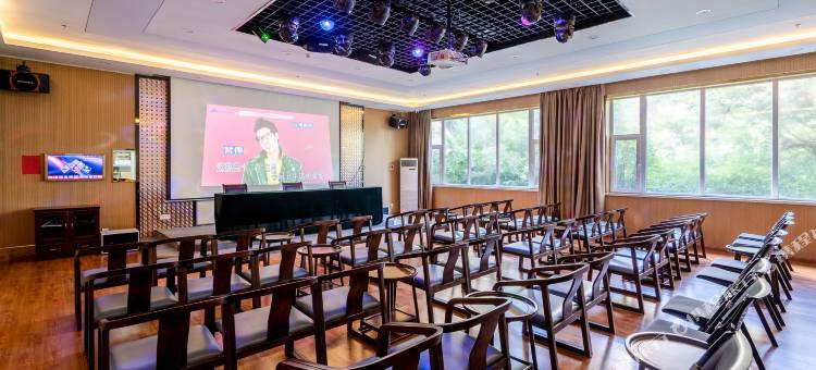 金海假日酒店(日照火车站店)图片