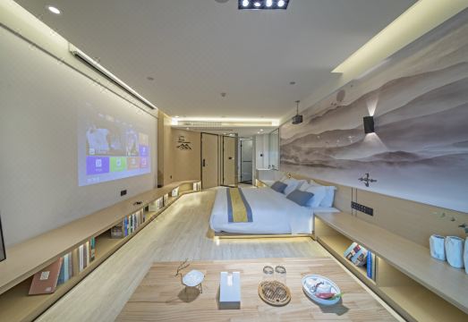 The north light luxury hotel Hotel Overview