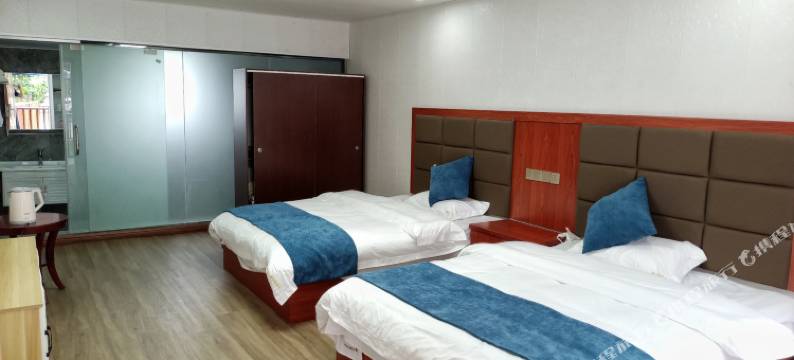 海螺沟杨佰佬金银山酒店图片