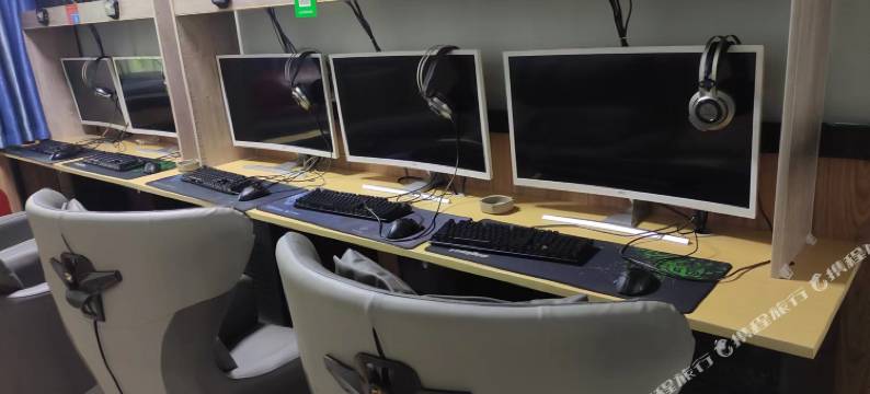 尚友太空舱电竞公寓(萍乡市人民医院北院玉湖店)图片