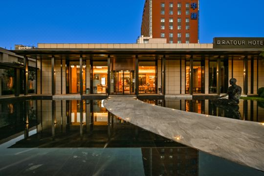 北京朝阳路大悦城亚朵酒店