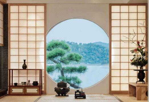 The Staying House over view