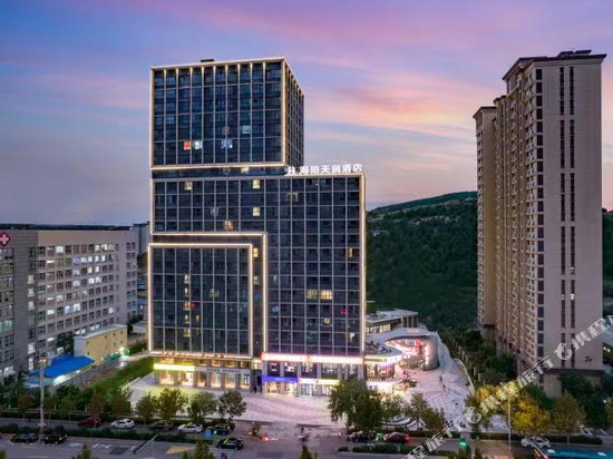 海珀天润酒店(济南大学中海环宇城店)