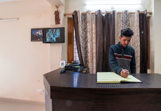 Goroomgo You and Me Mallital Nainital Hotel Overview