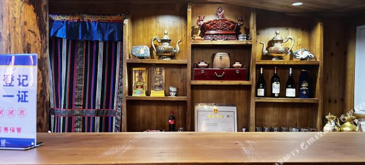 康定央仓星空民宿(塔公镇店)图片