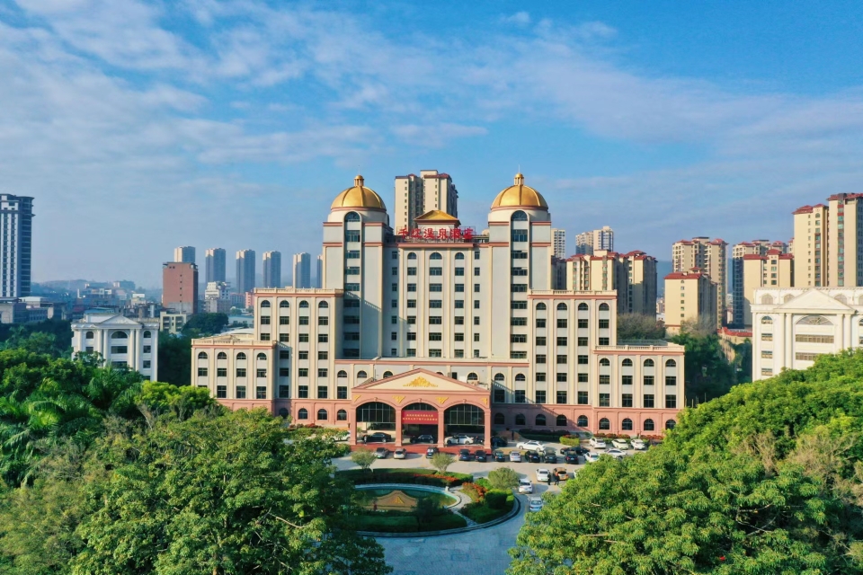Qianjiang Hot Spring Hotel Over view