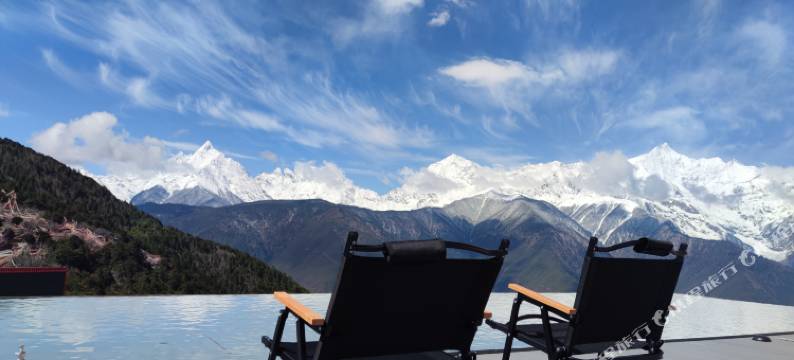 德钦飞来寺梅里往事酒店图片