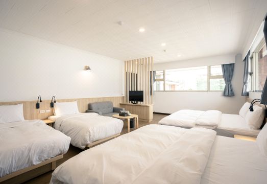 Oasis Hotel Hotel Overview