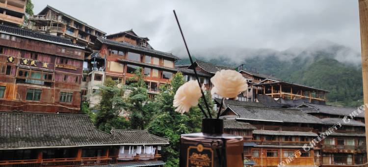 西江村上云舍观景美宿(千户苗寨店)图片