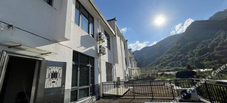 石台牯牛降河湾小楼民宿图片