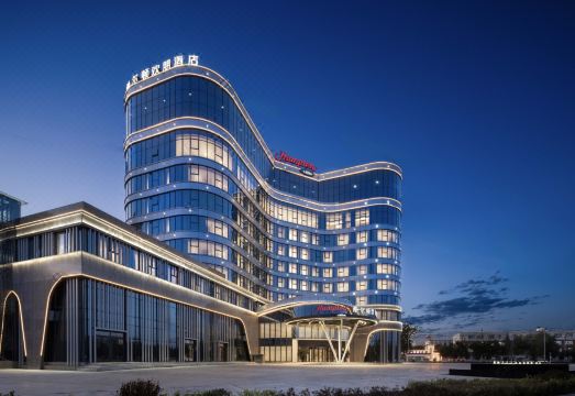 塔城希尔顿欢朋酒店外景图