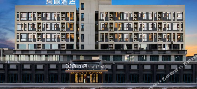 绚丽酒店(乌鲁木齐南站德汇万达广场店)图片