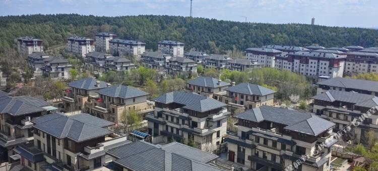 轻奢伴山温泉民宿(长春建筑学院店)图片
