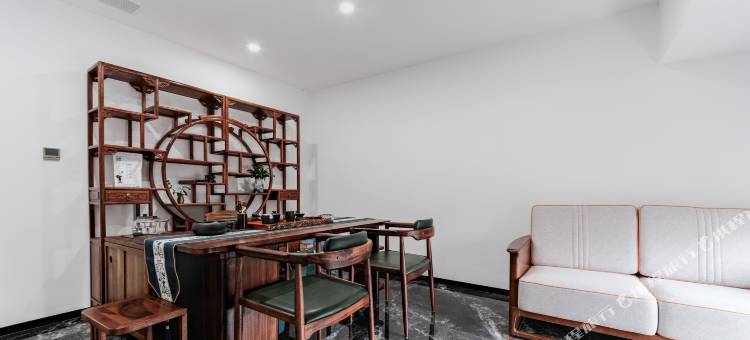 爽逸同呈酒店图片