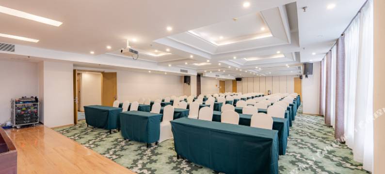 万舒酒店(济南黄台环球家具大明湖站店)图片