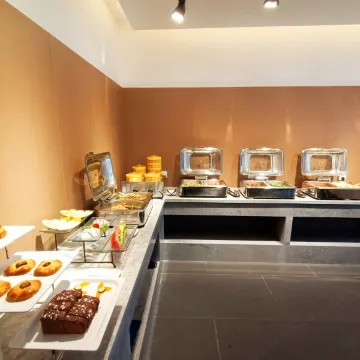 茶亚酒店（太原南站学府街地铁站店）