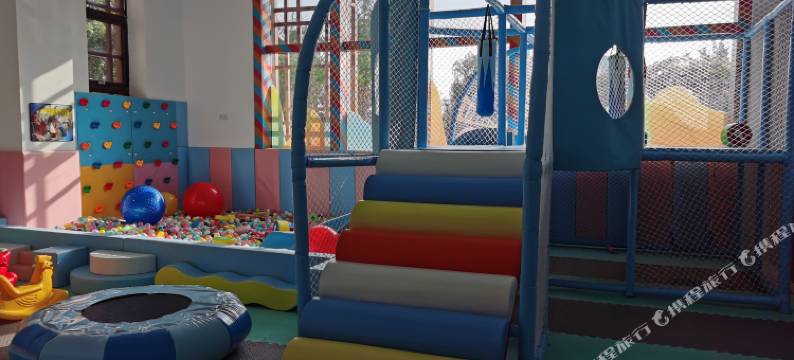 青山公寓(万科松花湖滑雪场店)图片