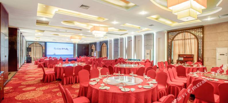 蓝海钧华大饭店(滨州白鹭湖湿地公园店)图片