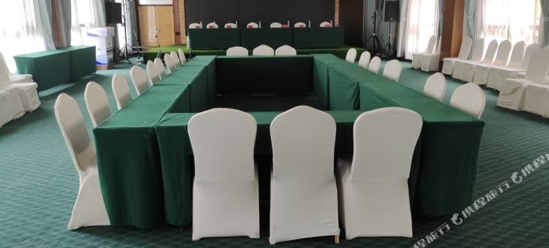 西峡老界岭避暑山庄图片