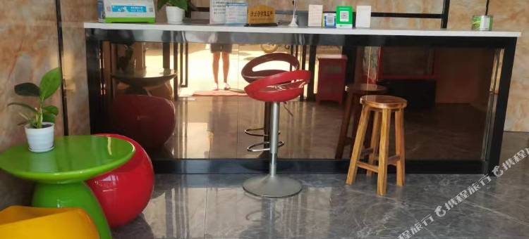 米微酒店(南宁石埠地铁站店)图片