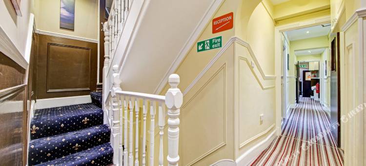 OYO 波士顿庄园酒店，汉威尔伦敦(OYO Bostons Manor Hotel, Hanwell London)图片