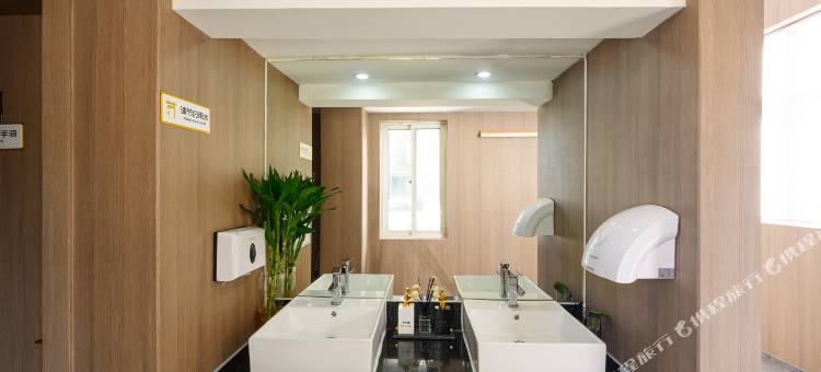 青藤艺宿(余姚银泰城店)图片