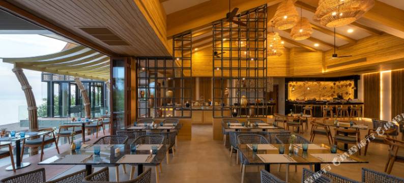 普吉岛西奈奢华酒店(Sinae Phuket Luxury Hotel)图片