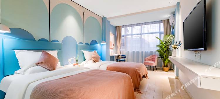 方棠艺术酒店(潢川迎宾路西亚和悦广场店)图片