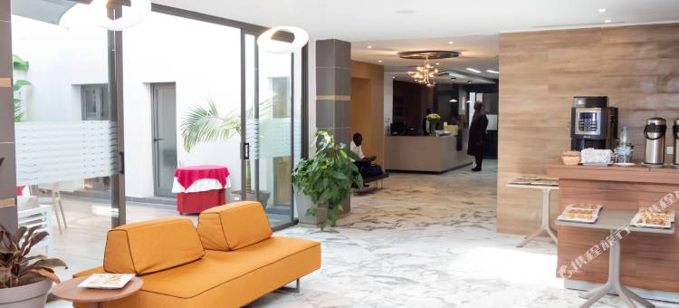 恩迪安布尔酒店与公寓(Le Ndiambour Hôtel et Résidence)图片