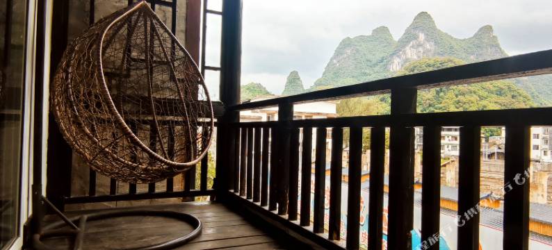 漓隐江景美宿(阳朔兴坪古镇二十元背景风景区店)图片
