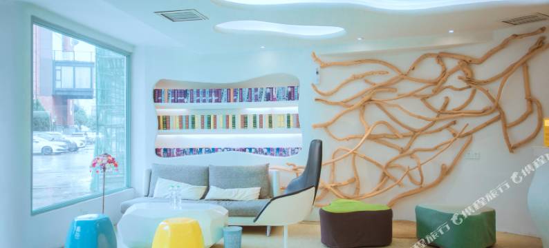 青岛海景潮汐酒店(极地海洋世界青岛大学店)图片