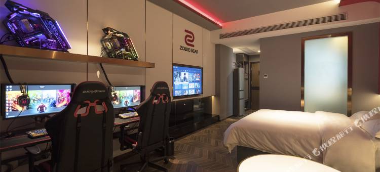 粤塔TOP PLAY电竞酒店(南宁朝阳广场师范大学店)图片