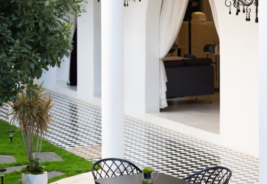 ANDER HOTELHotel Overview