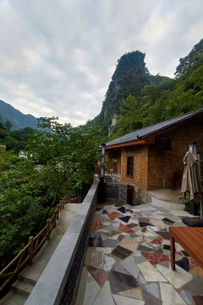 凌云县浩坤湖半山居民宿图片