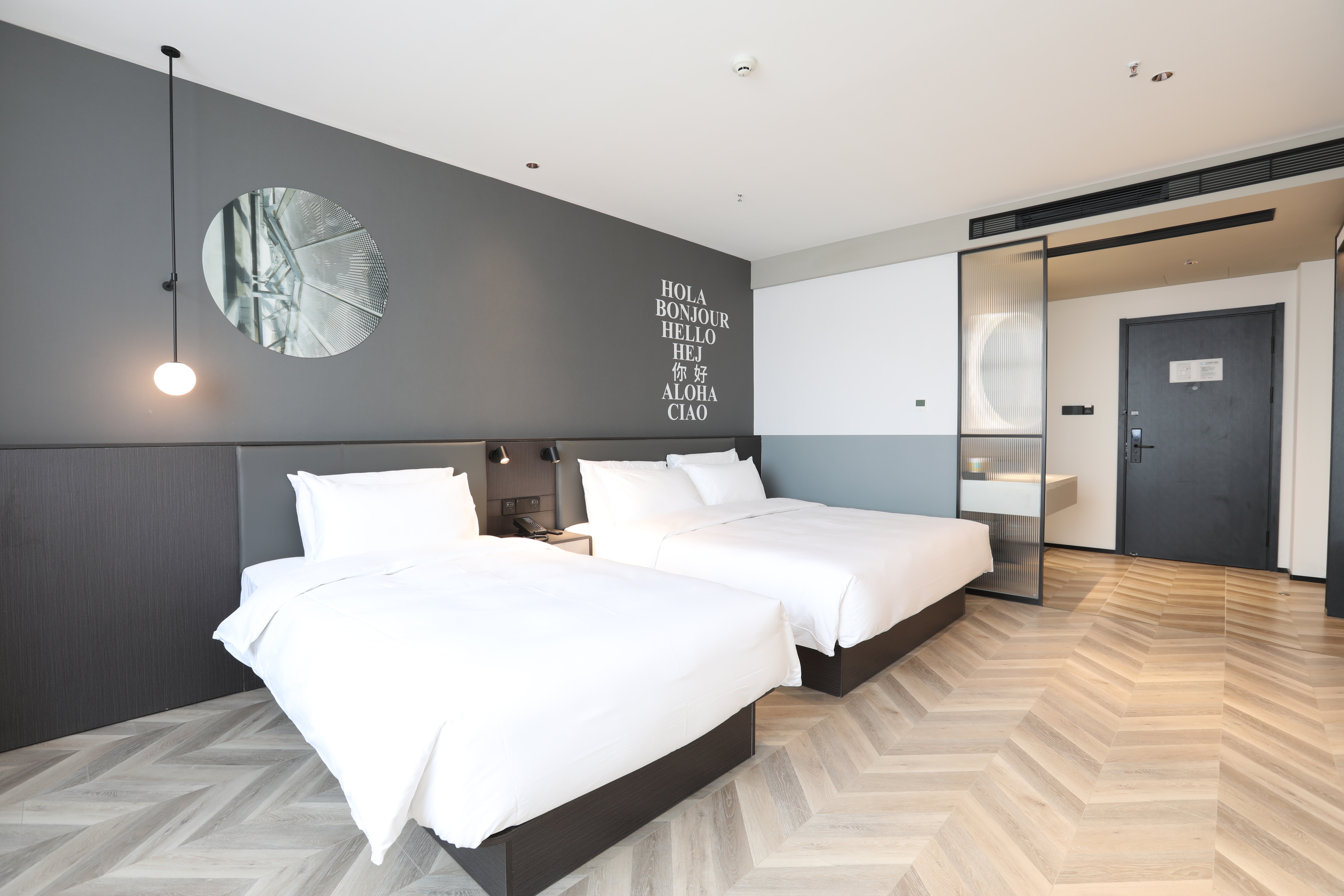 Ni Hao Hotel (Huanggang Huangmei Bus Station) Over view