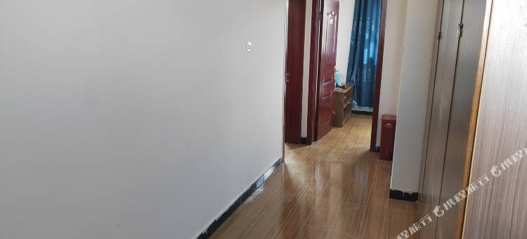 普兰尚居氧仓宾馆(冈仁波齐风景区店)图片
