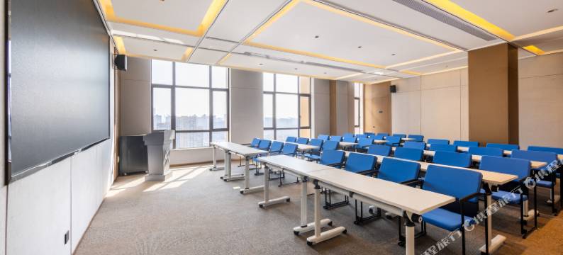 长沙万家丽中路马王堆亚朵酒店图片