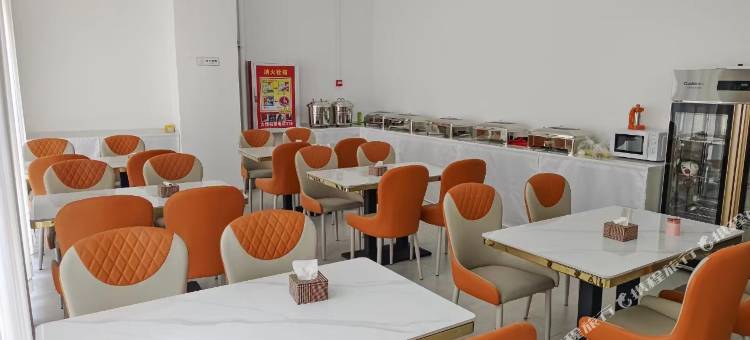 IU酒店(铁门关市丝路香街店)图片