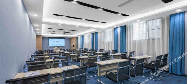 凯里亚德酒店(昆明高铁南站春融街地铁站店)图片