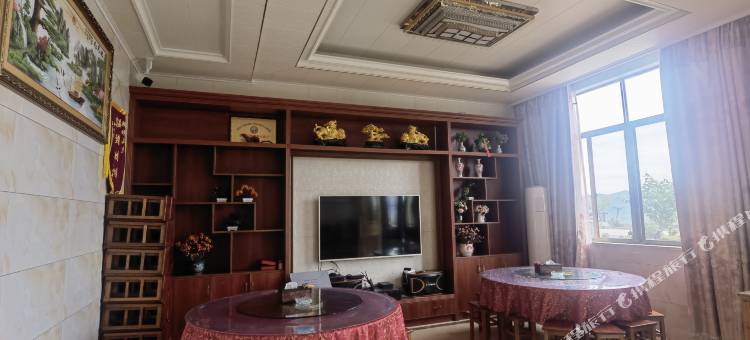 磐安朝明山庄(乌石村店)图片