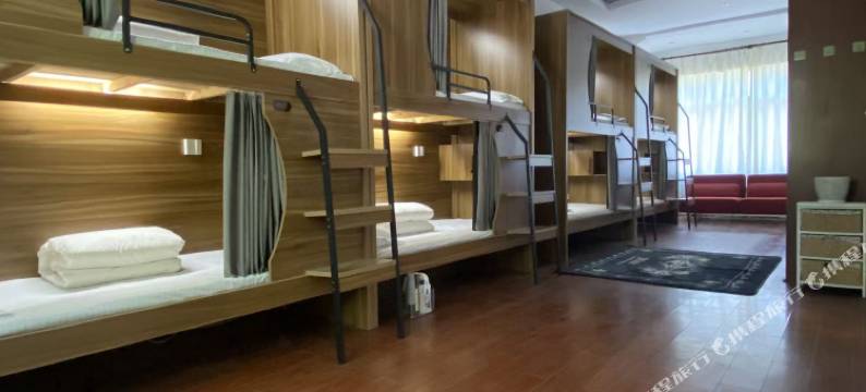 芯灵佳园青年旅社(武汉古田二路地铁站店)图片