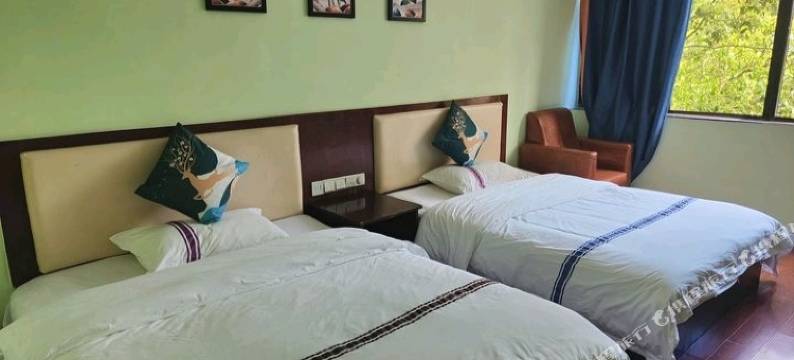 张家界清丽居客栈(天门山索道站店)图片