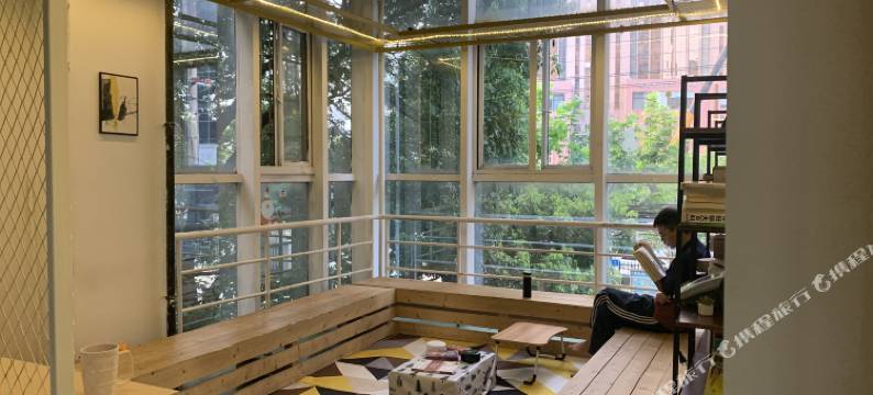 玐玥海青年旅舍(上海火车站店)图片