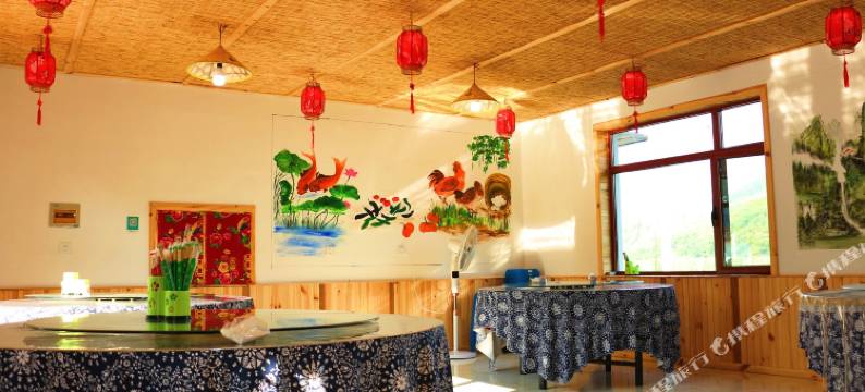 宽甸万花谷福源山庄图片