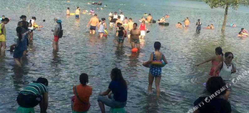 雷波马湖马老五度假村图片