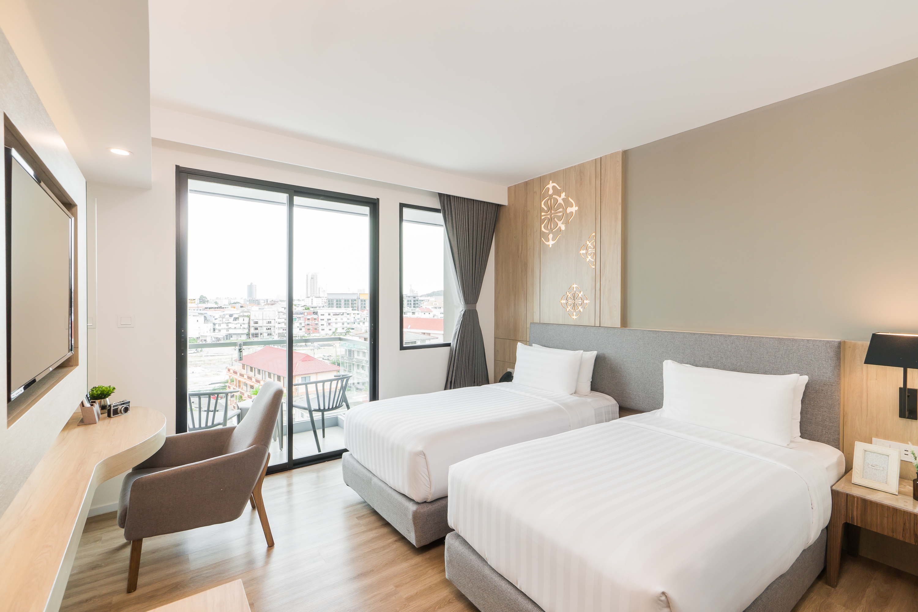 Hotel Amber Pattaya Over view